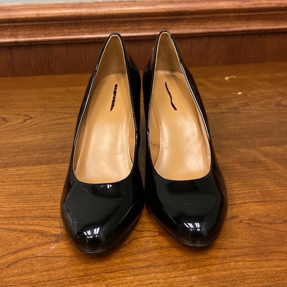 J Crew Sylvia patent wedges
Item 95993 - Picture 3 of 6